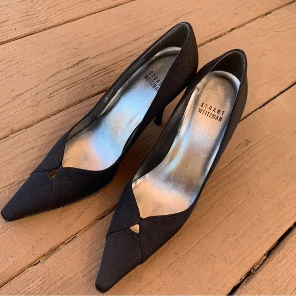 Stuart Weitzman pointed toe heels - Picture 2 of 4